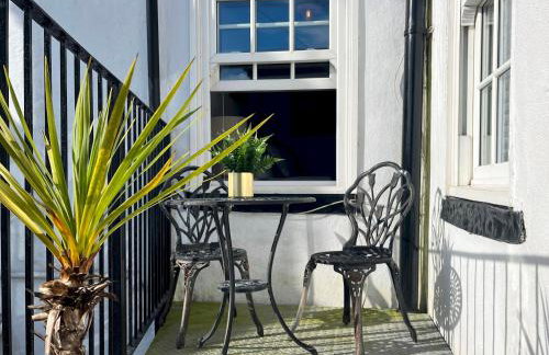 Boatsman's Cottage- sleeps 4- Garage- Mousehole - Photo 15