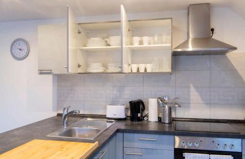 Stay and Work Apartment - 8 single beds - Garage - Foto 23