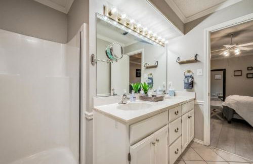 Spacious Brick House 3BR 2BA A+ - Foto 25