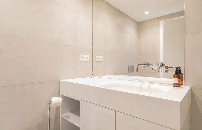 Luxurious Seaview Apartment in Estoril - Photo 31