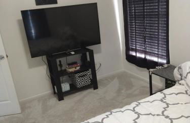 Family Friendly JUST LIKE HOME - Photo 19