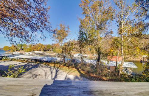 Deck and Boat Dock Lakefront Cabin in Eucha! - Foto 21
