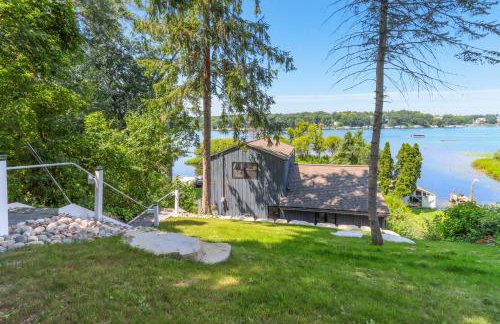 Canoes and Dock Waterfront Retreat on Lake Beulah! - Foto 20