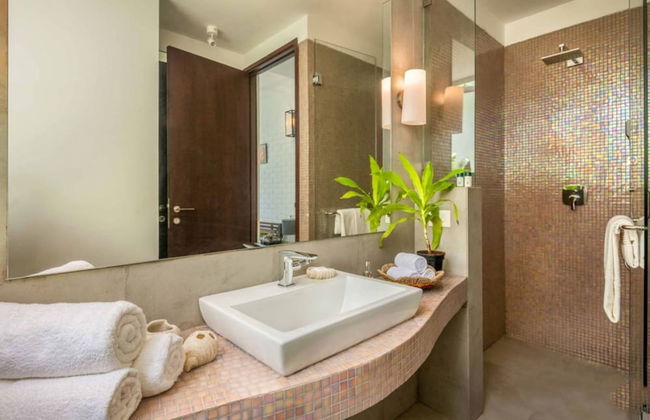 El Arbol by Hireavilla-2br w Rooftop Pool in Nerul - Photo 9