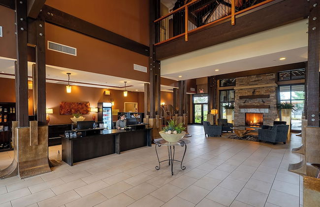 Sunrise Ridge Waterfront Resort - Photo 2