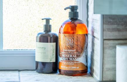 The Canal House 2BR Central Garden Parking - Photo 6