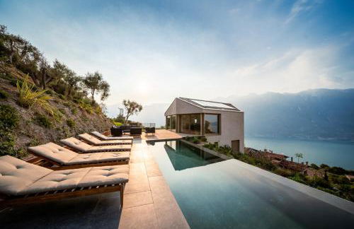 Villa Arias lake view - Photo 26