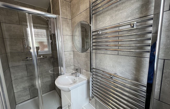 3 Bedroom Bungalow Moelfre- Private Garden,parking - Photo 17