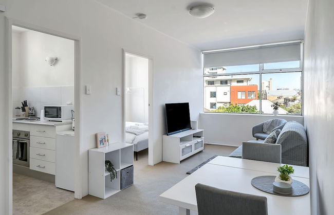 Quaint 1BD on the Doorstep of Manly Beach - Photo 7