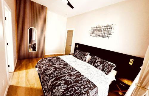 Downtown Cincinnati Boutique at Newport 3BR with 100in Cinema TV - Foto 24