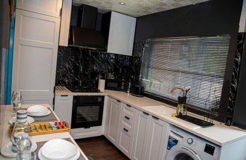 2BR Home in Manchester near Etihad Stadium with Parking - Foto 13