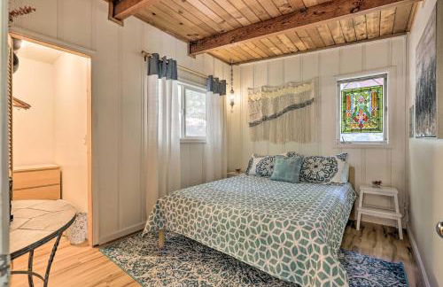 Loch Lomond Cabin with Hot Tub, Near Wineries! - Foto 16