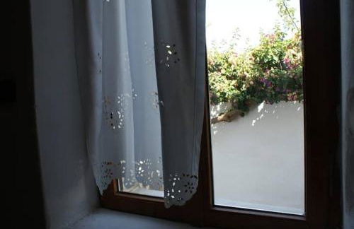 Afrodite's House-Restaurated Oil Factory - Photo 7