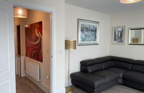 MODERN 4 BEDROOM HOUSE WITH GARDEN & PARKING - Foto 9