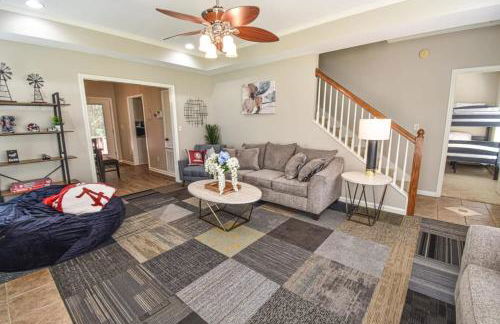 The Crimson Retreat Only 5 Miles to the Stadium BBQ Coffee Games - Foto 11