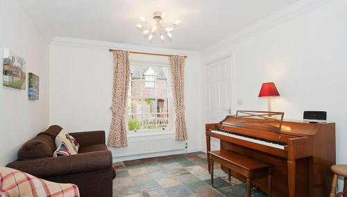 Kissing Gate Cottage - Photo 5, Game Room