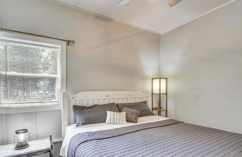 Quiet Lakefront Grand Rapids Cabin on 5 Acres - Foto 16