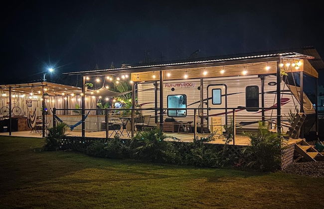 El Camper with private pool - Photo 48