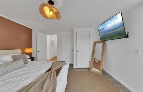 Fire and Fun Luxe Stay w Pool Hot Tub and Game Room - Foto 20