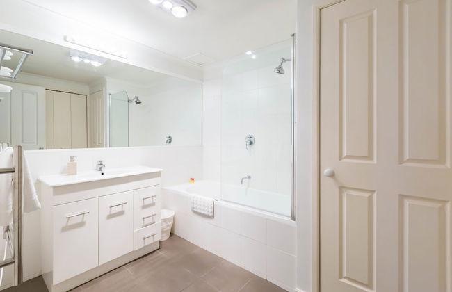 AMAL, 1BDR North Melbourne Apartment - Photo 13