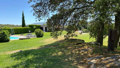 casa rural de un artista en plena naturaleza piscina y parque de esculturas en villarcayo - Foto 3
