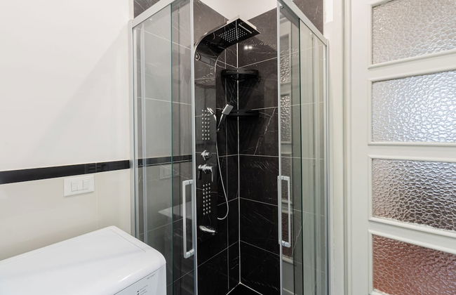 Casa Alessandro in the Elegant Crocetta - Foto 17