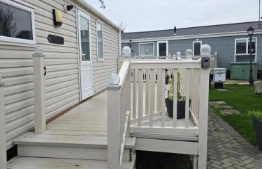 JY Holiday Caravans Wales, Oakfields Towyn Coastal Caravan Sleeps 6 - Photo 23