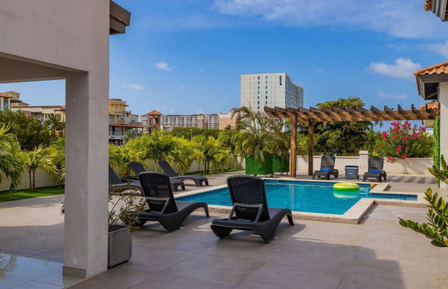 NEW 6BR Villa w Pool Across Street Palmbeach - Foto 53