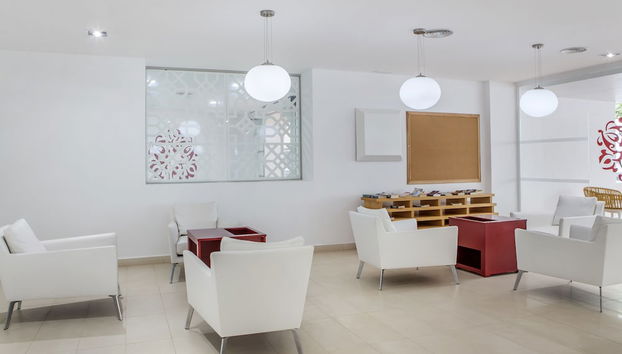 Coin salon dans le hall