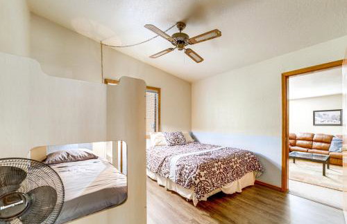 Fire Pit and Wraparound Porch Munds Park Cabin! - Foto 18