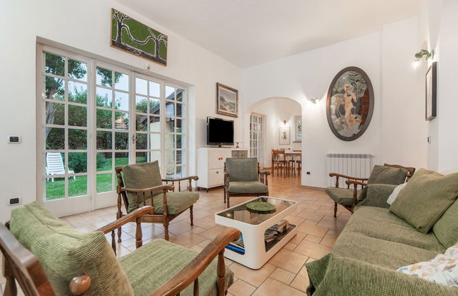 Beautiful Holiday Home in Ardea With Garden - Foto 18