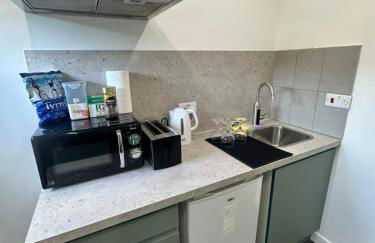 Modern flat in Egham by Royal Holloway University Royal Ascot and Windsor near Heathrow Airport - Foto 11