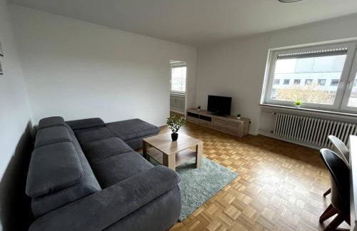 LOOT LARGE /Stadtrand /Parkplatz - Foto 1