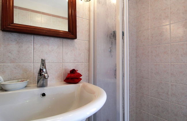 Charming Alpine Retreat for 9 - Foto 19