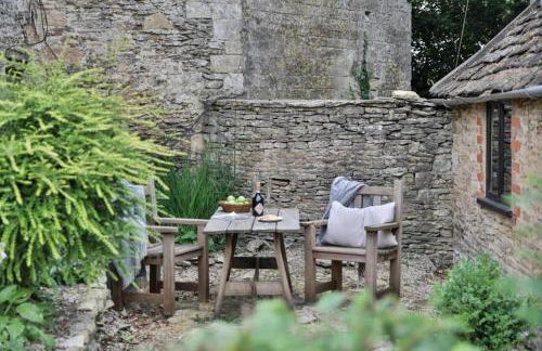 Cozy Beverston Castle Cottage 1 Bed 1 Bath Retreat - By Tempstay - Foto 8