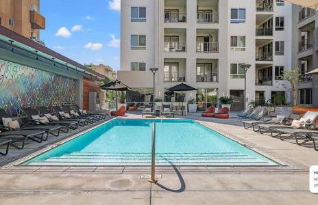 Modern 2BR at the Huxley Prime West Hollywood Location - Foto 1