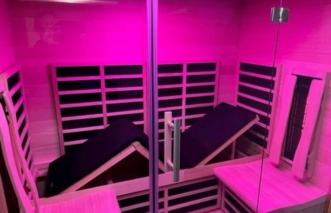 Majestic Villa With Pool and Sauna - Photo 3