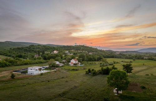 Villa Vedro nebo, XL heated pool - Foto 49