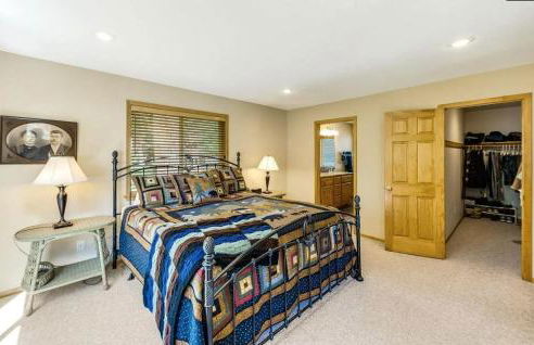 New Listing! Woodland Heights at Tahoe Park- Pet Friendly - Private Beach - Foto 6