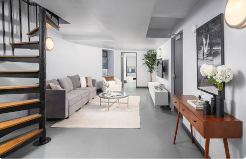 Spacious 4Bd with Backyard in Manhattan - Foto 1