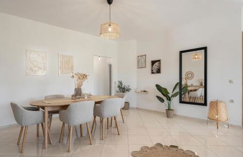 Sol Luxury Apartment - close to the beach with a private heated mini pool - Foto 9