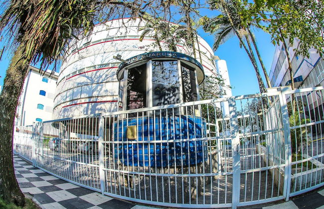 Pé na areia do Guarujá - Praia do Tombo (F) - Foto 47