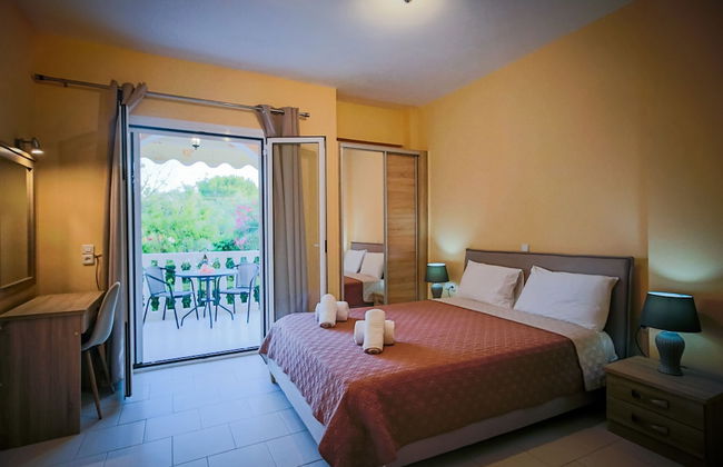 Yria ntn Studios - Photo 9