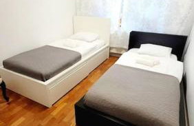 Uroczy dom na ładnym podwarszawskim osiedlu - Foto 15