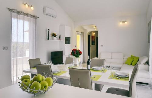 Apartment With Modern Decor and Spacious Garden, 3 km From the Beach - Foto 50
