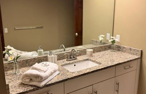 Luxury 5BR Estate: Media Room & Golf | Sleeps 14 - Foto 21