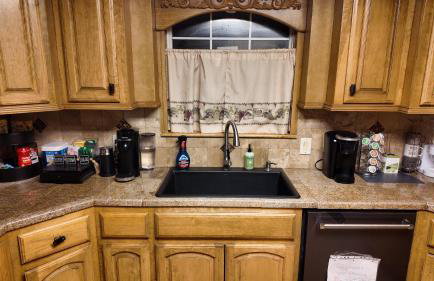 Spacious 4BR 3Baths Near Airport and La Plaza Mall - Photo 64