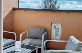 Rooftop Art Apartment, E-Roller,Ausblick,WLAN,TV, Netflix - Foto 8