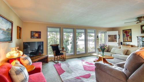 Lakefront Canadian Gem Fire Pit, Decks and Grills - Foto 4