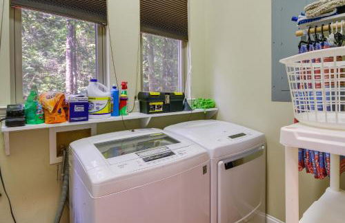 Waterfront Loranger Cottage Hot Tub, Deck and Grill - Foto 10